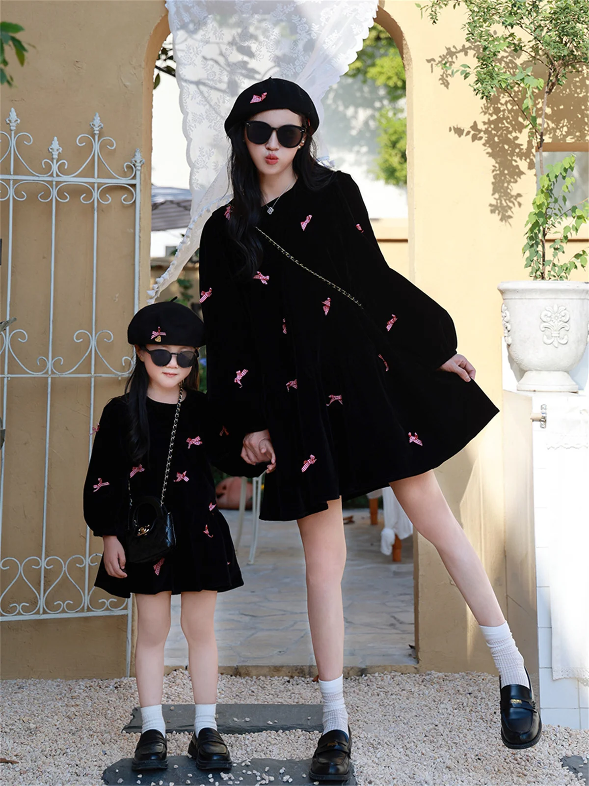 Family matching clothing Parent-child clothing autumn mother and daughter dress Korean sweet bow velvet dress baby girl dresses